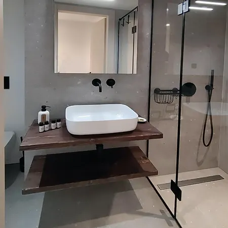 Art Navarino * Gialova