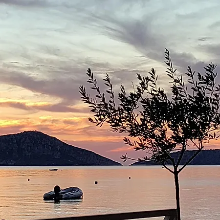 Art Navarino Appartement *