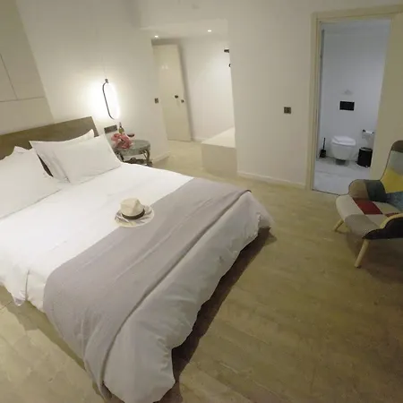 Art Navarino Apartment Gialova