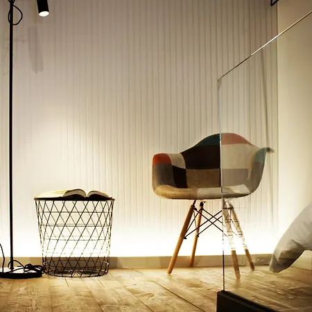 Art Navarino 지아로바