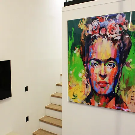 Art Navarino アパート *