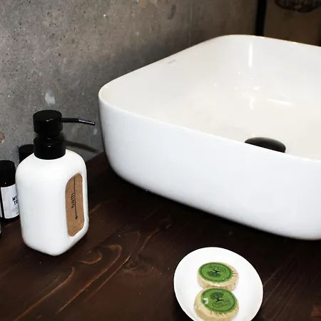 Art Navarino 지아로바