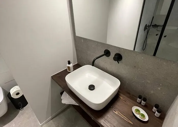 Art Navarino * 吉亚洛瓦