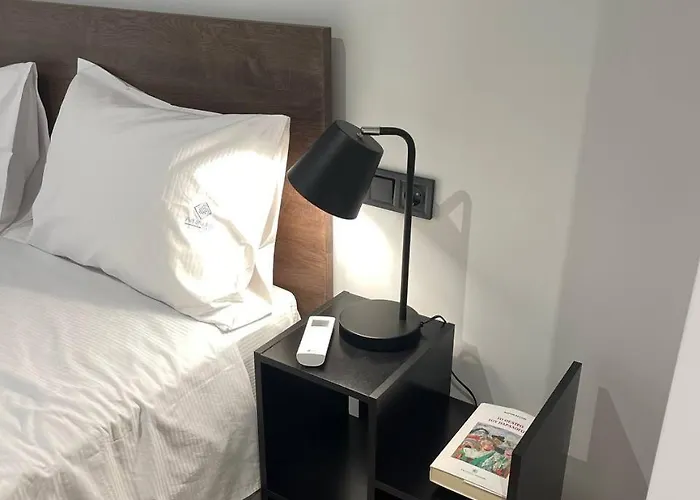 Art Navarino 吉亚洛瓦