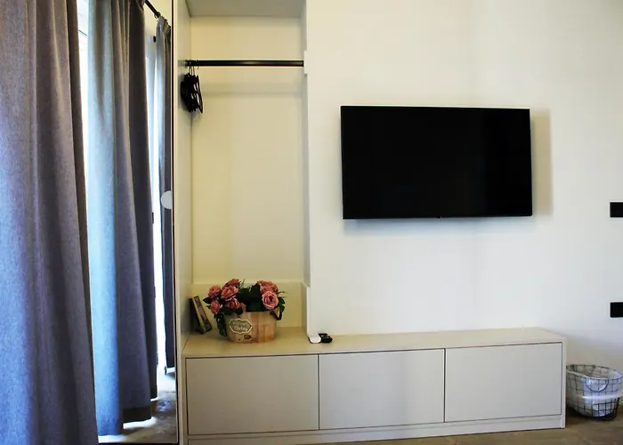 Art Navarino * 吉亚洛瓦